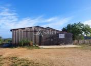 Belle propriété bâtie sur 17ha avec gîtes et verger, proche
