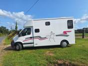 Furgoneta para caballos Renault Master dci 120 2005 De segunda mano