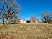 Propriété quercynoise avec sa grange sur 5 ha
