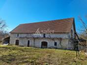 Propriété quercynoise avec sa grange sur 5 ha