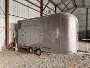 Van remorque 2 chevaux + home car Anka