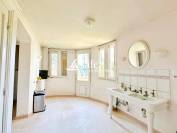 DEMEURE DE CARACTERE - BEAUJOLAIS VERT