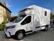 MAXUS DELIVER 9 LUXURY MSG STALLION LIGHT