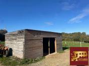 Propriété équestre, Maison 130 M2, 2 hectares, boxes et carrières.