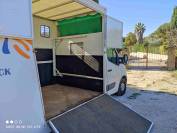 Vends Renault Master transport de chevaux 