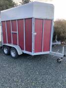 A louer van 2 chevaux