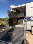 Pl Mercedes ATEGO. 6 places avec sellerie et home-car.