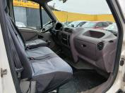 RENAULT MASTER 2.8 dTi Transport pour deux chevaux