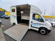 RENAULT MASTER 2.8 dTi Transport pour deux chevaux
