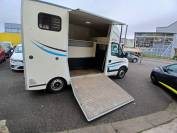RENAULT MASTER 2.8 dTi Transport pour deux chevaux