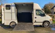 camion VL Renault master carrosserie AP Petit