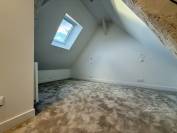 CHARMANTE MAISON DE VILLE RÉNOVÉE DANS UN VILLAGE DYNAMIQUE