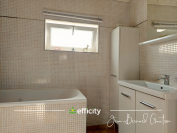 4 PIÈCES - 115.0 m² - MAISON en PIERRE - 4,7 HA