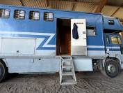Camion PL chevaux 8 places + appartement 4 couchages 