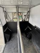 Camion chevaux Renault stalle carrosserie AP PETIT 