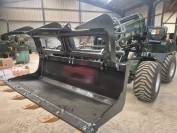 Valet de ferme - Mini chargeuse LG Motors TH180