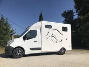 Camion chevaux carrosserie neuve 2011, 230 000 kms