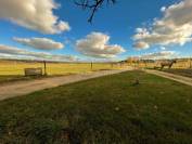 Propri&eacute;t&eacute; et Installations &eacute;questres sur 9,5 hectares dans le