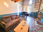 Proche de Valence joli corps de ferme en pierre r&eacute;nov&eacute; sur 17