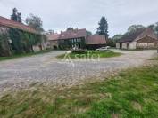 Propri&eacute;t&eacute; d'environ 12,20 ha tr&egrave;s bien structur&eacute;e