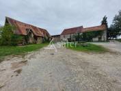 Propri&eacute;t&eacute; d'environ 12,20 ha tr&egrave;s bien structur&eacute;e