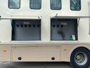 Cami&oacute;n para caballos Iveco Cursor 2000 De segunda mano