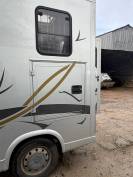 Camion VL Renault MTM chevaux 