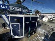 van Ifor Williams 1,5 bleu