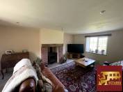 propri&eacute;t&eacute; &eacute;questre, 5 hectares, carri&egrave;re, &eacute;tang et d&eacute;pendance de 500 m2