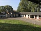 Centre &eacute;questre + conciergerie dans un cadre id&eacute;al 