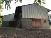 Centre &eacute;questre + conciergerie dans un cadre id&eacute;al 