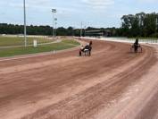 Centre &eacute;questre + conciergerie dans un cadre id&eacute;al 