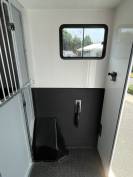 Camion chevaux 170ch boite automatique en stalle 