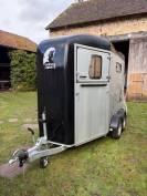 Van 2 Places Cheval Libert&eacute; Touring