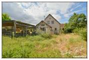 Propri&eacute;t&eacute; &agrave; vendre : 2 maisons et 4.5 hectares 