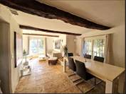 Propri&eacute;t&eacute; avec &eacute;curies, rond de longe & carri&egrave;re