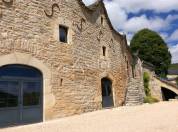 Propri&eacute;t&eacute; en pierre sur 5 hectares proximit&eacute; Aveyron