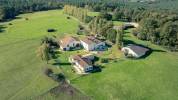 A 20 min de Chalais, sur + de 32 hectares dt 8 de pins