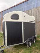 Location van 1,5 places