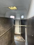 Van 2 chevaux &agrave; vendre 