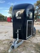 VAN cheval libert&eacute; gold 3