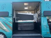 Camion Renault Master VL pour chevaux 