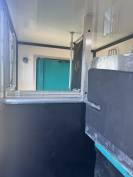 Camion Renault Master VL pour chevaux 