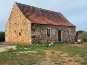 Tr&egrave;s belle propri&eacute;t&eacute; avec g&icirc;te, sur 54ha diversifi&eacute;s, avec