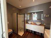 &Agrave; 20 min de St-&Eacute;milion et 10 min de Branne, 2 logements