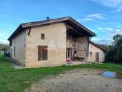 Secteur BAZAS: maison traditionnelle, grange et foncier attenant