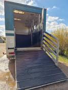 Camion 4 Chevaux Mercedes 914