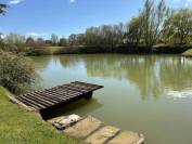 Propri&eacute;t&eacute; &eacute;questre cl&eacute; en main avec man&egrave;ge et carri&egrave;re -