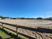 Centre &eacute;questre cl&eacute; en main. 20 min de Disneyland Paris