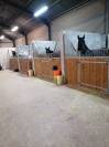 Pension chevaux - Ecurie les pr&eacute;s neufs - 70400 